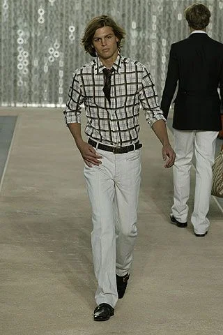 Look 16